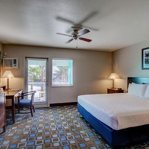 Bay Room King